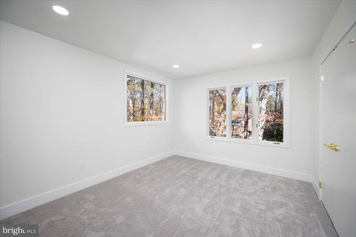 3219 HISTORY DR, OAKTON, Virginia 22124, 5 Bedrooms Bedrooms, ,2 BathroomsBathrooms,Residential,For sale,3219 HISTORY DR,VAFX2277030 MLS # VAFX2277030 3219 HISTORY DR, OAKTON, Virginia 22124, 5 Bedrooms Bedrooms, ,2 BathroomsBathrooms,Residential,For sale,3219 HISTORY DR,VAFX2277030 MLS # VAFX2277030