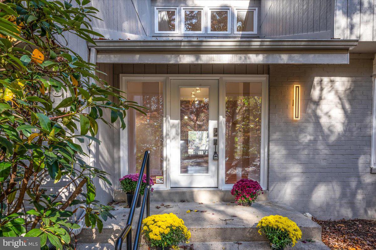 3219 HISTORY DR, OAKTON, Virginia 22124, 5 Bedrooms Bedrooms, ,2 BathroomsBathrooms,Residential,For sale,3219 HISTORY DR,VAFX2277030 MLS # VAFX2277030 3219 HISTORY DR, OAKTON, Virginia 22124, 5 Bedrooms Bedrooms, ,2 BathroomsBathrooms,Residential,For sale,3219 HISTORY DR,VAFX2277030 MLS # VAFX2277030