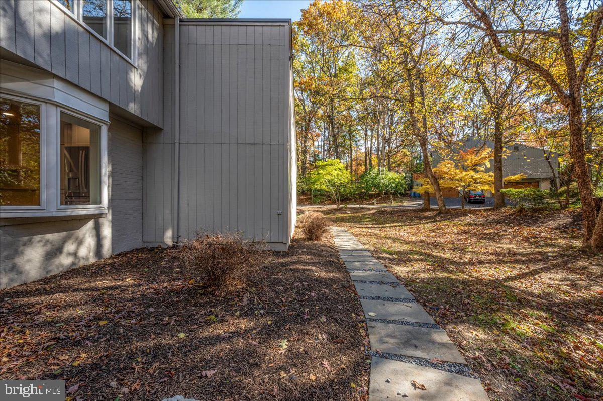 3219 HISTORY DR, OAKTON, Virginia 22124, 5 Bedrooms Bedrooms, ,2 BathroomsBathrooms,Residential,For sale,3219 HISTORY DR,VAFX2277030 MLS # VAFX2277030 3219 HISTORY DR, OAKTON, Virginia 22124, 5 Bedrooms Bedrooms, ,2 BathroomsBathrooms,Residential,For sale,3219 HISTORY DR,VAFX2277030 MLS # VAFX2277030