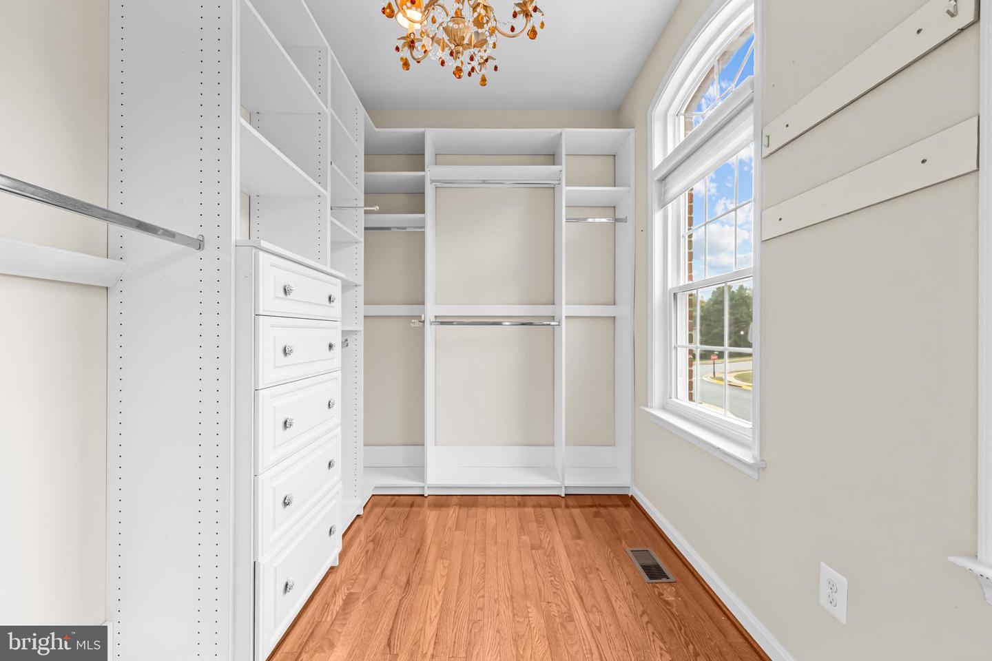 20366 CLOVER FIELD TER, STERLING, Virginia 20165, 4 Bedrooms Bedrooms, ,2 BathroomsBathrooms,Residential,For sale,20366 CLOVER FIELD TER,VALO2110134 MLS # VALO2110134