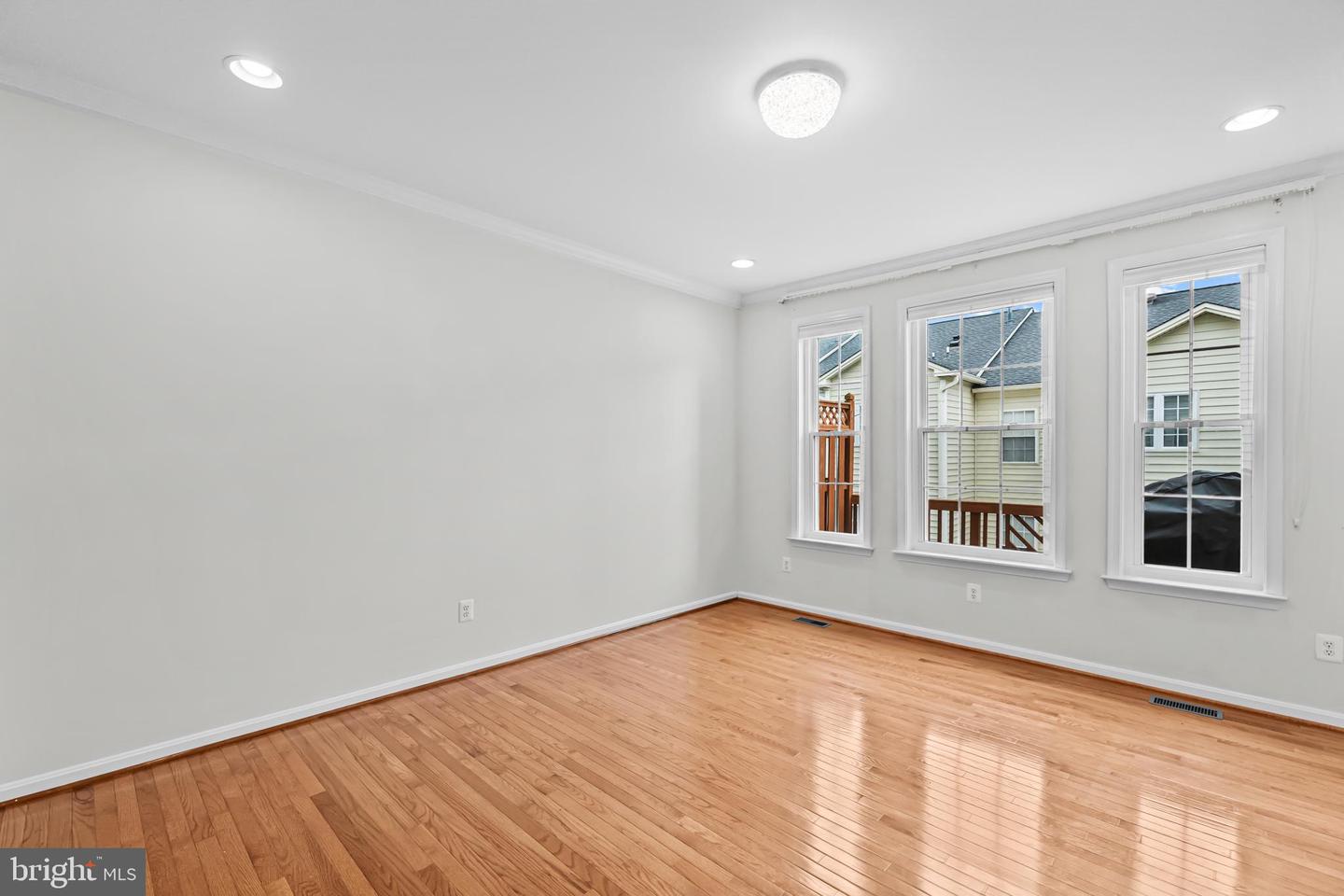 20366 CLOVER FIELD TER, STERLING, Virginia 20165, 4 Bedrooms Bedrooms, ,2 BathroomsBathrooms,Residential,For sale,20366 CLOVER FIELD TER,VALO2110134 MLS # VALO2110134