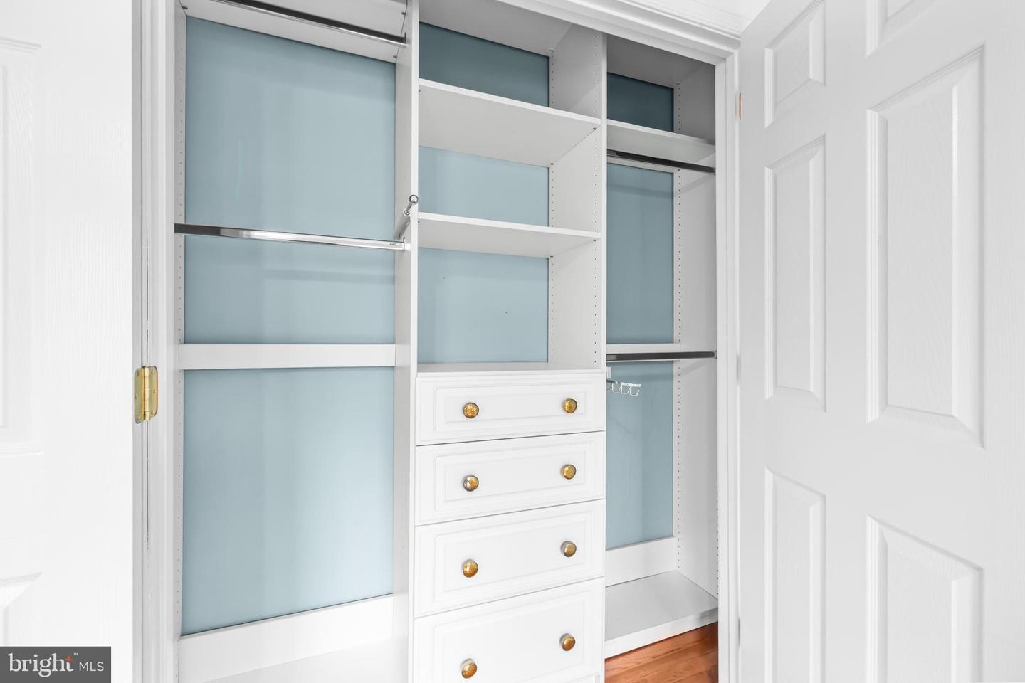 20366 CLOVER FIELD TER, STERLING, Virginia 20165, 4 Bedrooms Bedrooms, ,2 BathroomsBathrooms,Residential,For sale,20366 CLOVER FIELD TER,VALO2110134 MLS # VALO2110134