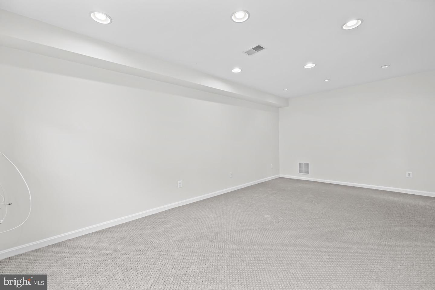 20366 CLOVER FIELD TER, STERLING, Virginia 20165, 4 Bedrooms Bedrooms, ,2 BathroomsBathrooms,Residential,For sale,20366 CLOVER FIELD TER,VALO2110134 MLS # VALO2110134