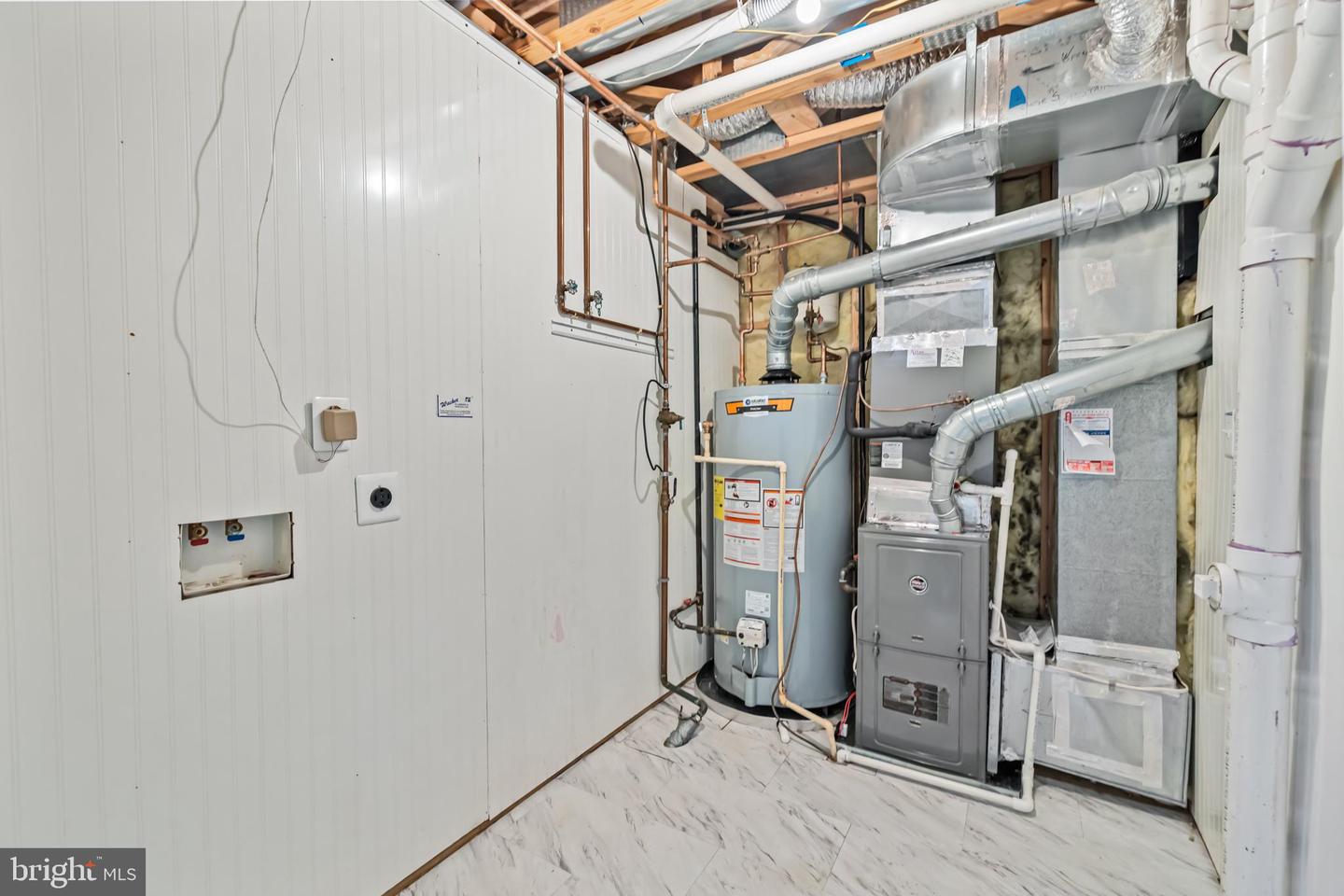 20366 CLOVER FIELD TER, STERLING, Virginia 20165, 4 Bedrooms Bedrooms, ,2 BathroomsBathrooms,Residential,For sale,20366 CLOVER FIELD TER,VALO2110134 MLS # VALO2110134