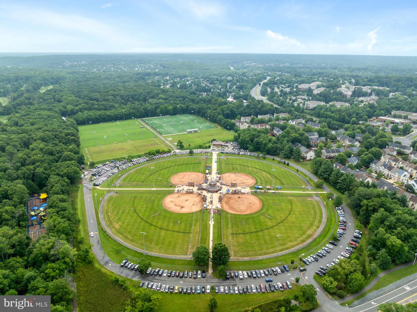 20366 CLOVER FIELD TER, STERLING, Virginia 20165, 4 Bedrooms Bedrooms, ,2 BathroomsBathrooms,Residential,For sale,20366 CLOVER FIELD TER,VALO2110134 MLS # VALO2110134