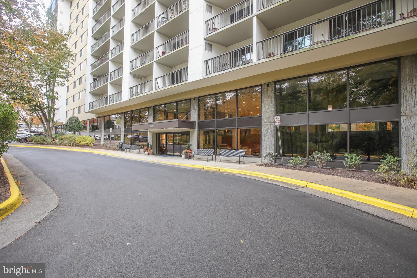 3800 POWELL LN #1121, FALLS CHURCH, Virginia 22041, 3 Bedrooms Bedrooms, ,2 BathroomsBathrooms,Residential,For sale,3800 POWELL LN #1121,VAFX2277086 MLS # VAFX2277086 3800 POWELL LN #1121, FALLS CHURCH, Virginia 22041, 3 Bedrooms Bedrooms, ,2 BathroomsBathrooms,Residential,For sale,3800 POWELL LN #1121,VAFX2277086 MLS # VAFX2277086