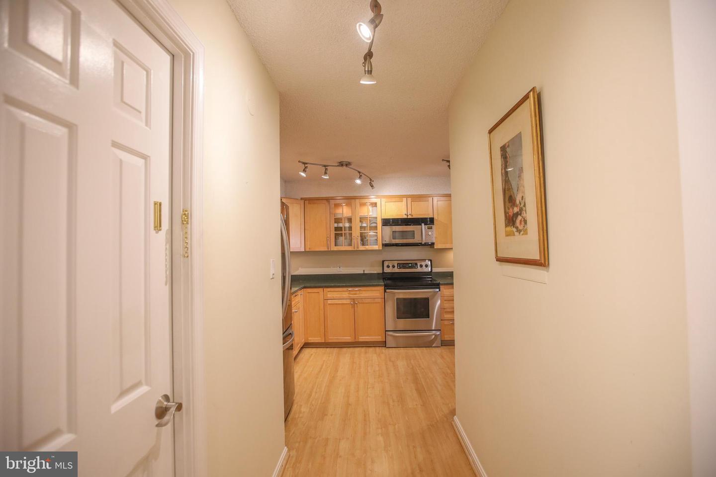 3800 POWELL LN #1121, FALLS CHURCH, Virginia 22041, 3 Bedrooms Bedrooms, ,2 BathroomsBathrooms,Residential,For sale,3800 POWELL LN #1121,VAFX2277086 MLS # VAFX2277086 3800 POWELL LN #1121, FALLS CHURCH, Virginia 22041, 3 Bedrooms Bedrooms, ,2 BathroomsBathrooms,Residential,For sale,3800 POWELL LN #1121,VAFX2277086 MLS # VAFX2277086