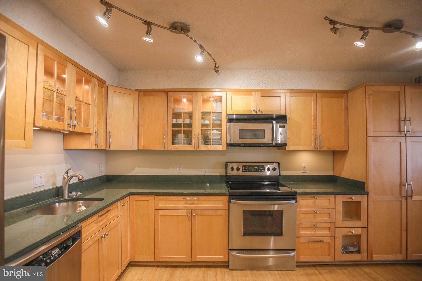 3800 POWELL LN #1121, FALLS CHURCH, Virginia 22041, 3 Bedrooms Bedrooms, ,2 BathroomsBathrooms,Residential,For sale,3800 POWELL LN #1121,VAFX2277086 MLS # VAFX2277086 3800 POWELL LN #1121, FALLS CHURCH, Virginia 22041, 3 Bedrooms Bedrooms, ,2 BathroomsBathrooms,Residential,For sale,3800 POWELL LN #1121,VAFX2277086 MLS # VAFX2277086