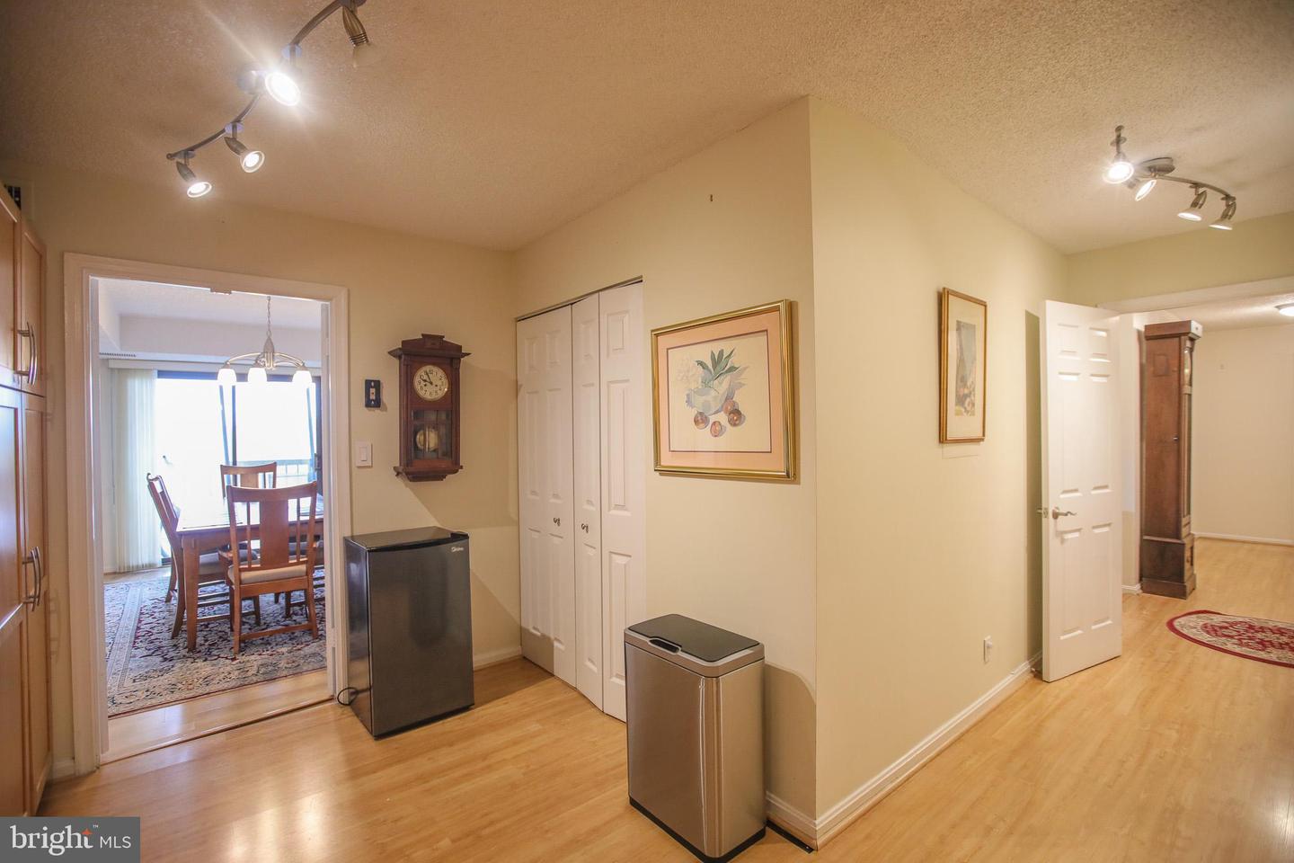 3800 POWELL LN #1121, FALLS CHURCH, Virginia 22041, 3 Bedrooms Bedrooms, ,2 BathroomsBathrooms,Residential,For sale,3800 POWELL LN #1121,VAFX2277086 MLS # VAFX2277086 3800 POWELL LN #1121, FALLS CHURCH, Virginia 22041, 3 Bedrooms Bedrooms, ,2 BathroomsBathrooms,Residential,For sale,3800 POWELL LN #1121,VAFX2277086 MLS # VAFX2277086