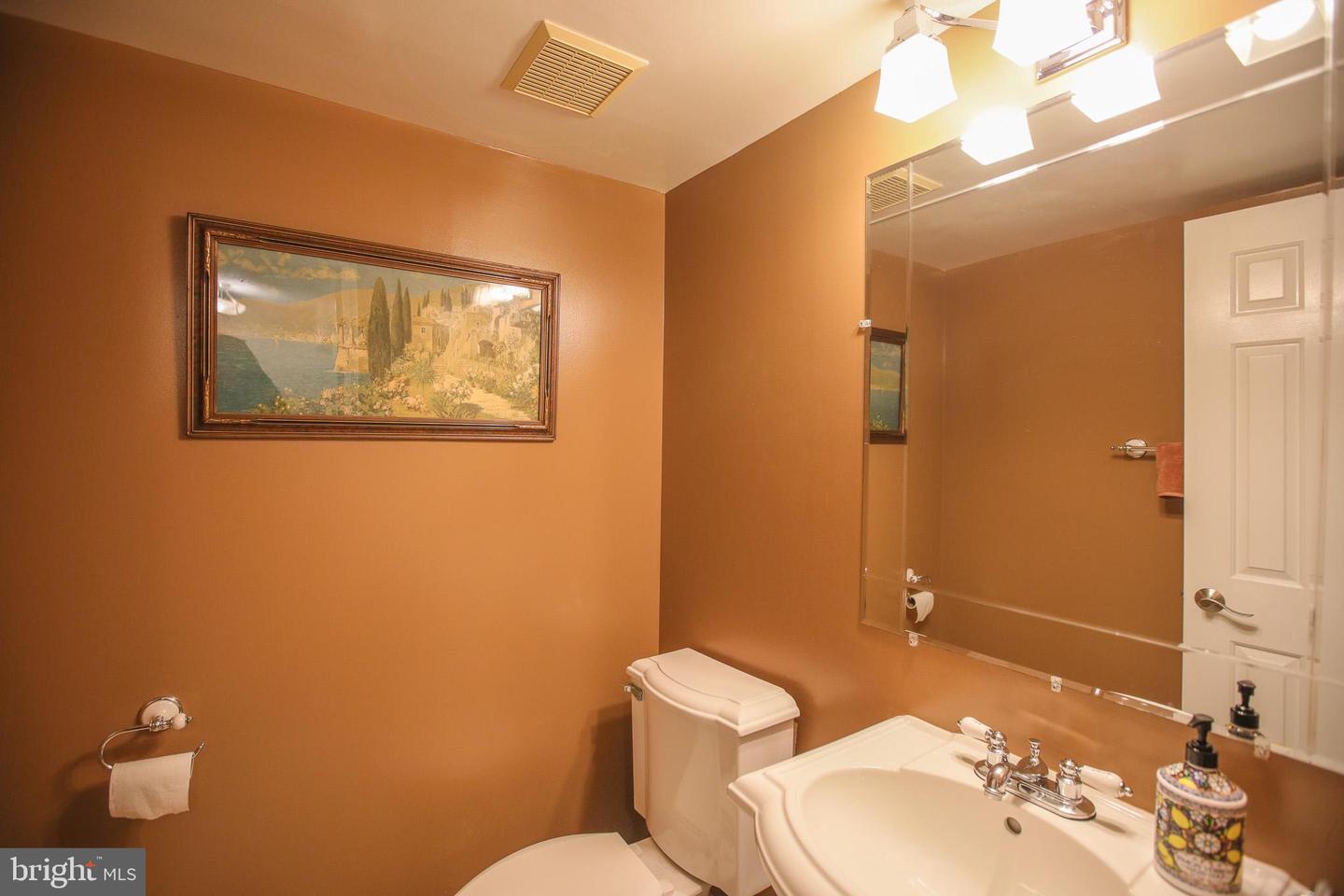 3800 POWELL LN #1121, FALLS CHURCH, Virginia 22041, 3 Bedrooms Bedrooms, ,2 BathroomsBathrooms,Residential,For sale,3800 POWELL LN #1121,VAFX2277086 MLS # VAFX2277086 3800 POWELL LN #1121, FALLS CHURCH, Virginia 22041, 3 Bedrooms Bedrooms, ,2 BathroomsBathrooms,Residential,For sale,3800 POWELL LN #1121,VAFX2277086 MLS # VAFX2277086