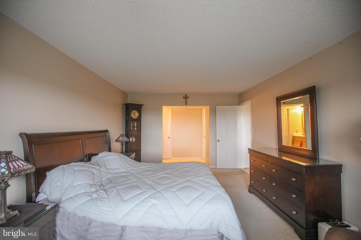 3800 POWELL LN #1121, FALLS CHURCH, Virginia 22041, 3 Bedrooms Bedrooms, ,2 BathroomsBathrooms,Residential,For sale,3800 POWELL LN #1121,VAFX2277086 MLS # VAFX2277086 3800 POWELL LN #1121, FALLS CHURCH, Virginia 22041, 3 Bedrooms Bedrooms, ,2 BathroomsBathrooms,Residential,For sale,3800 POWELL LN #1121,VAFX2277086 MLS # VAFX2277086