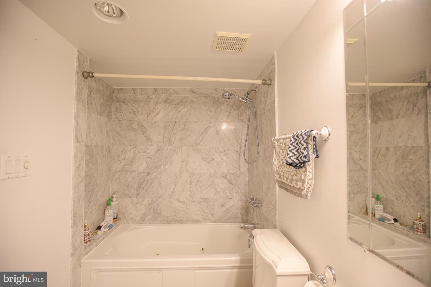 3800 POWELL LN #1121, FALLS CHURCH, Virginia 22041, 3 Bedrooms Bedrooms, ,2 BathroomsBathrooms,Residential,For sale,3800 POWELL LN #1121,VAFX2277086 MLS # VAFX2277086 3800 POWELL LN #1121, FALLS CHURCH, Virginia 22041, 3 Bedrooms Bedrooms, ,2 BathroomsBathrooms,Residential,For sale,3800 POWELL LN #1121,VAFX2277086 MLS # VAFX2277086