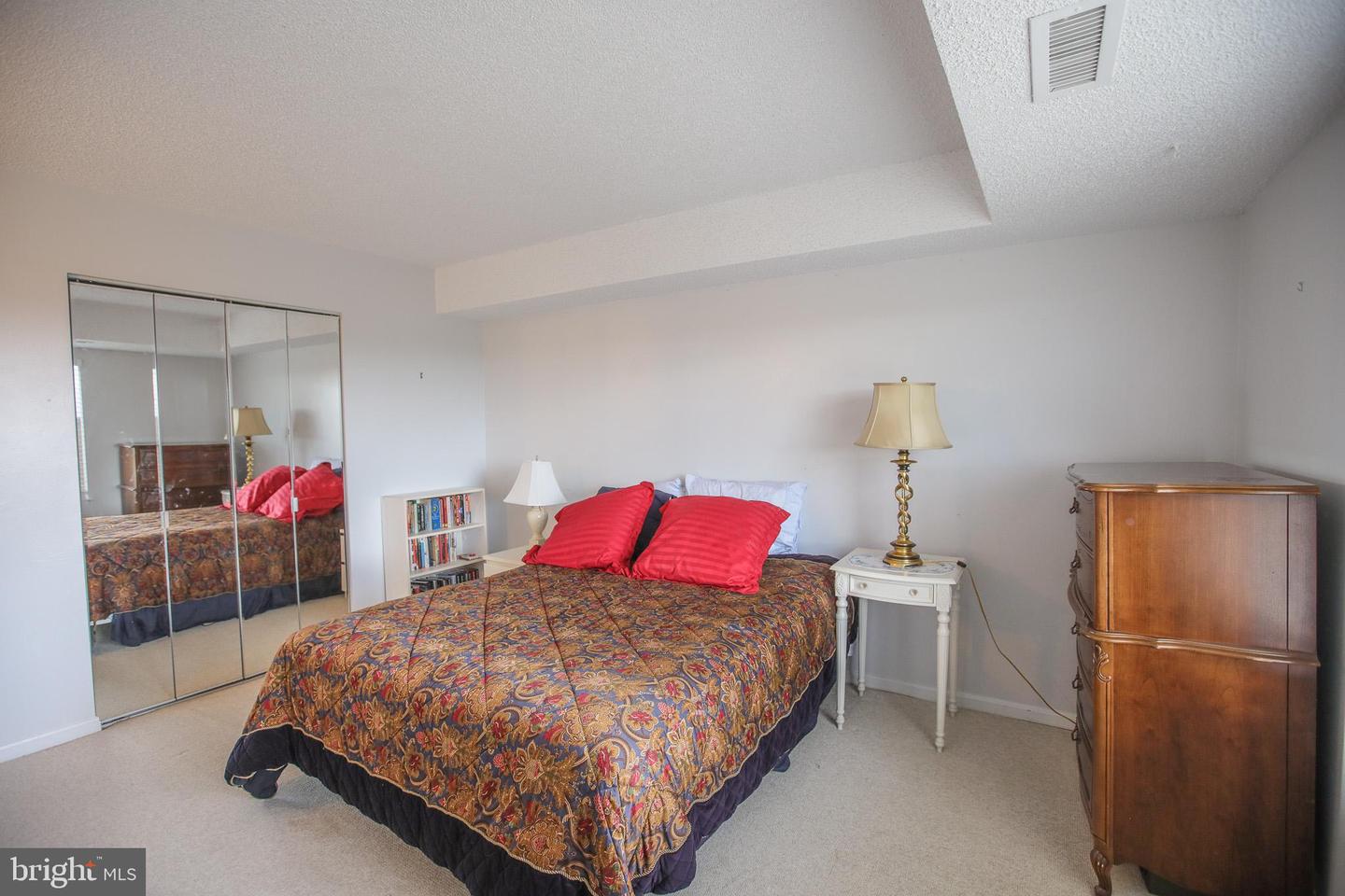 3800 POWELL LN #1121, FALLS CHURCH, Virginia 22041, 3 Bedrooms Bedrooms, ,2 BathroomsBathrooms,Residential,For sale,3800 POWELL LN #1121,VAFX2277086 MLS # VAFX2277086 3800 POWELL LN #1121, FALLS CHURCH, Virginia 22041, 3 Bedrooms Bedrooms, ,2 BathroomsBathrooms,Residential,For sale,3800 POWELL LN #1121,VAFX2277086 MLS # VAFX2277086