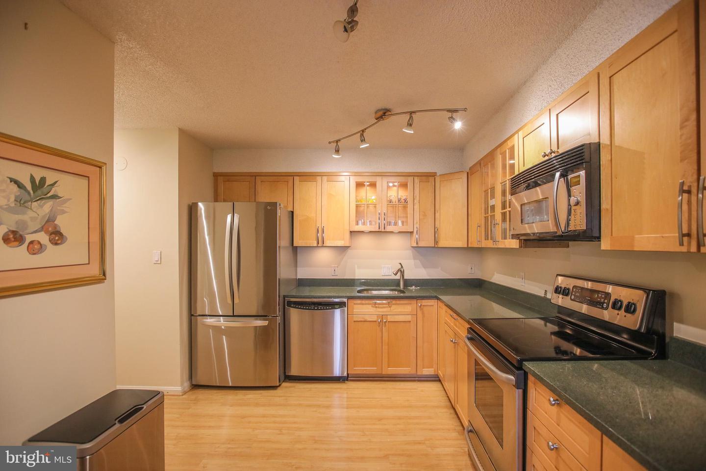 3800 POWELL LN #1121, FALLS CHURCH, Virginia 22041, 3 Bedrooms Bedrooms, ,2 BathroomsBathrooms,Residential,For sale,3800 POWELL LN #1121,VAFX2277086 MLS # VAFX2277086 3800 POWELL LN #1121, FALLS CHURCH, Virginia 22041, 3 Bedrooms Bedrooms, ,2 BathroomsBathrooms,Residential,For sale,3800 POWELL LN #1121,VAFX2277086 MLS # VAFX2277086