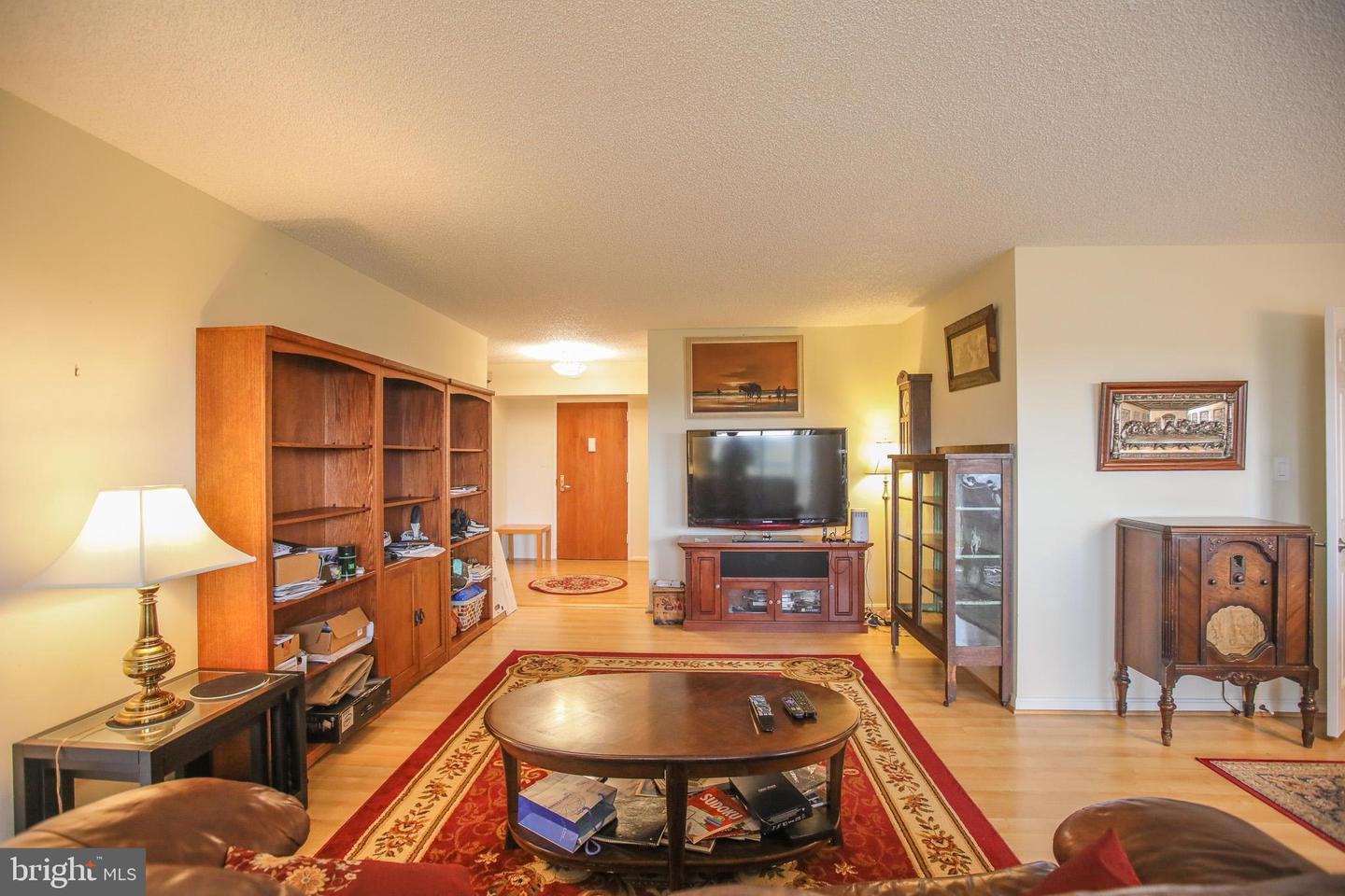 3800 POWELL LN #1121, FALLS CHURCH, Virginia 22041, 3 Bedrooms Bedrooms, ,2 BathroomsBathrooms,Residential,For sale,3800 POWELL LN #1121,VAFX2277086 MLS # VAFX2277086 3800 POWELL LN #1121, FALLS CHURCH, Virginia 22041, 3 Bedrooms Bedrooms, ,2 BathroomsBathrooms,Residential,For sale,3800 POWELL LN #1121,VAFX2277086 MLS # VAFX2277086