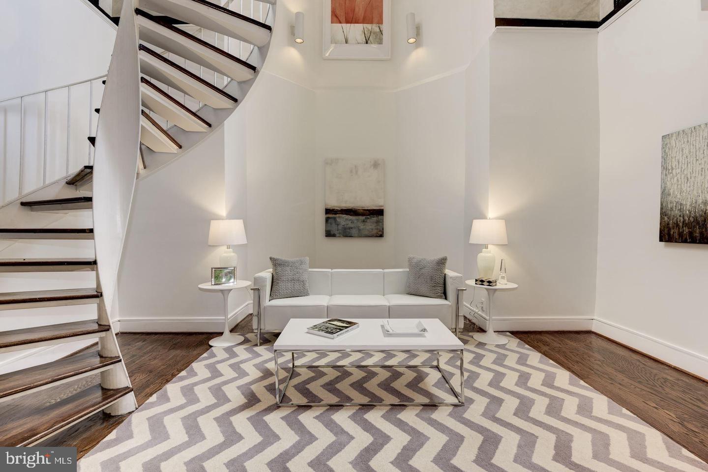 1715 15TH ST NW #5, WASHINGTON, District Of Columbia 20009, 2 Bedrooms Bedrooms, ,2 BathroomsBathrooms,Residential,For sale,1715 15TH ST NW #5,DCDC2229914 MLS # DCDC2229914