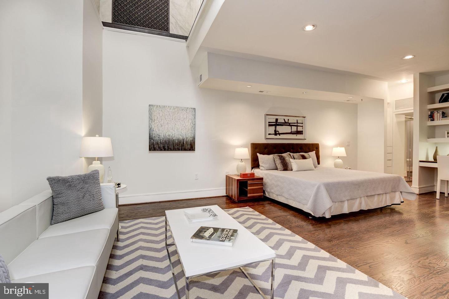 1715 15TH ST NW #5, WASHINGTON, District Of Columbia 20009, 2 Bedrooms Bedrooms, ,2 BathroomsBathrooms,Residential,For sale,1715 15TH ST NW #5,DCDC2229914 MLS # DCDC2229914