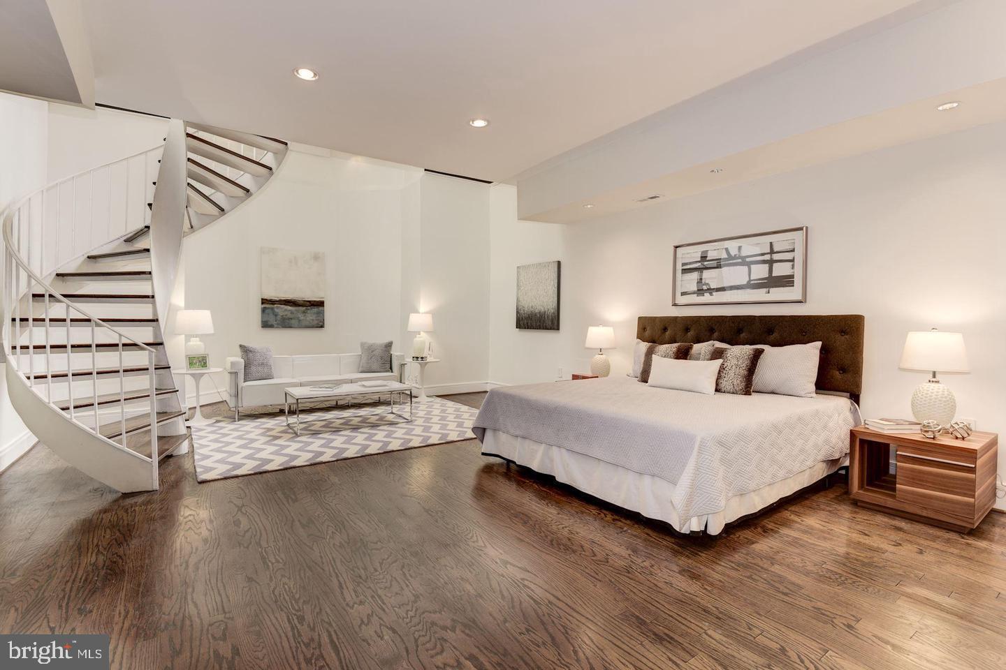 1715 15TH ST NW #5, WASHINGTON, District Of Columbia 20009, 2 Bedrooms Bedrooms, ,2 BathroomsBathrooms,Residential,For sale,1715 15TH ST NW #5,DCDC2229914 MLS # DCDC2229914