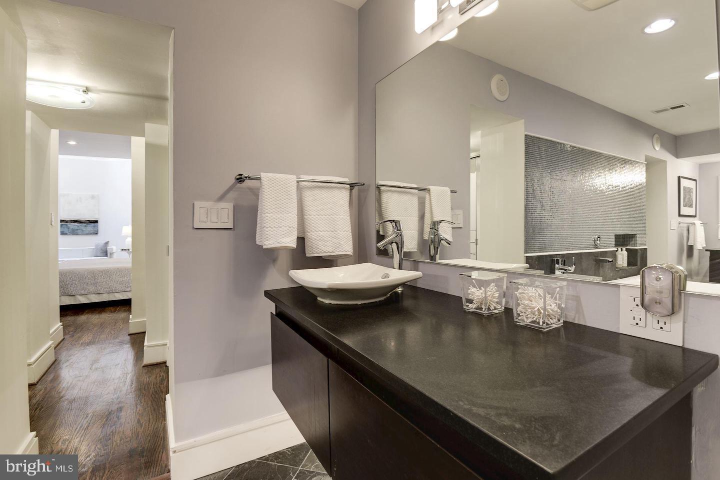 1715 15TH ST NW #5, WASHINGTON, District Of Columbia 20009, 2 Bedrooms Bedrooms, ,2 BathroomsBathrooms,Residential,For sale,1715 15TH ST NW #5,DCDC2229914 MLS # DCDC2229914