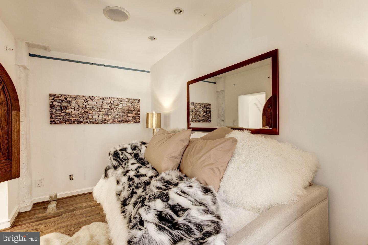 1715 15TH ST NW #5, WASHINGTON, District Of Columbia 20009, 2 Bedrooms Bedrooms, ,2 BathroomsBathrooms,Residential,For sale,1715 15TH ST NW #5,DCDC2229914 MLS # DCDC2229914