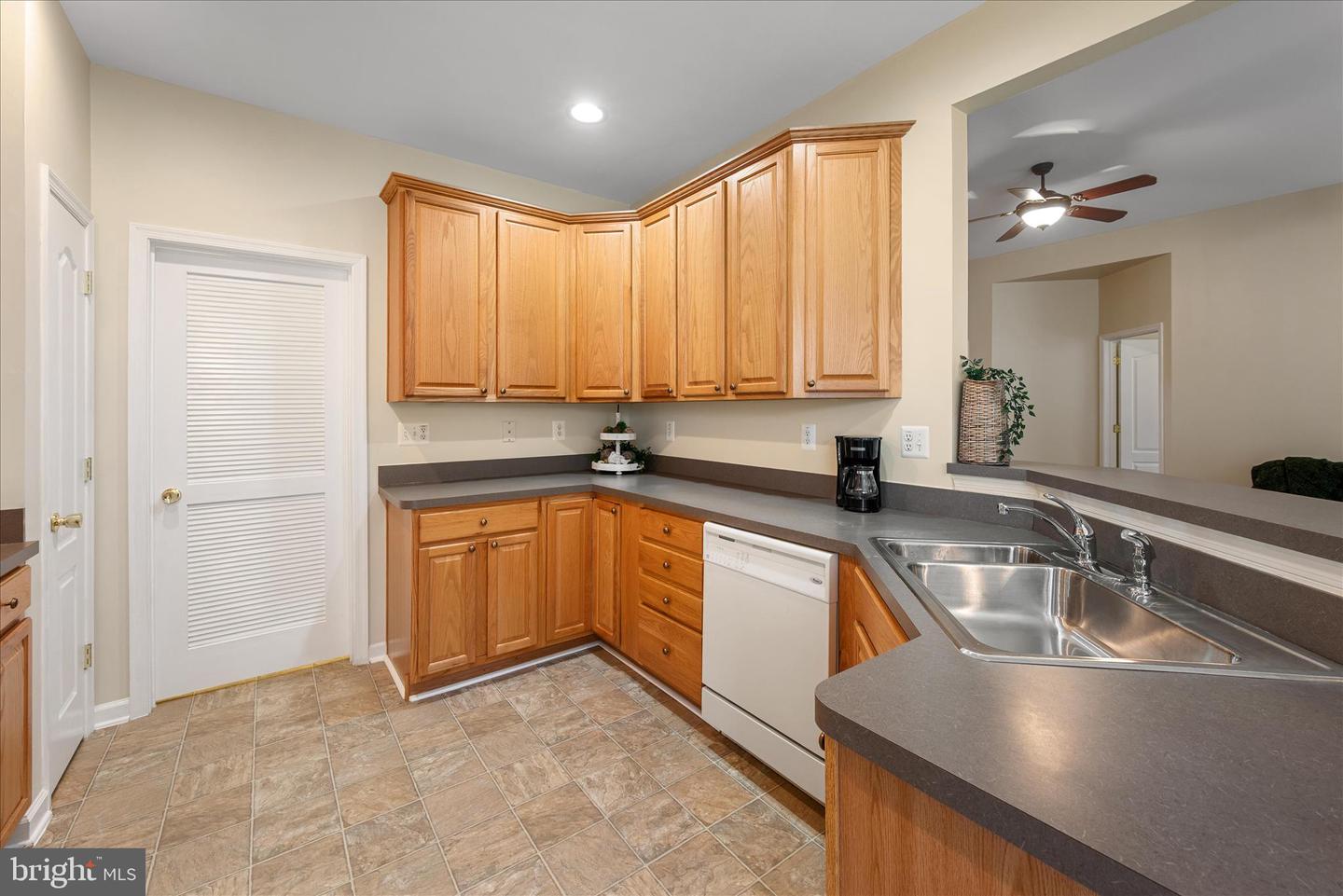 231 SPANISH OAK, STEPHENS CITY, Virginia 22655, 2 Bedrooms Bedrooms, ,2 BathroomsBathrooms,Residential,For sale,231 SPANISH OAK,VAFV2037800 MLS # VAFV2037800