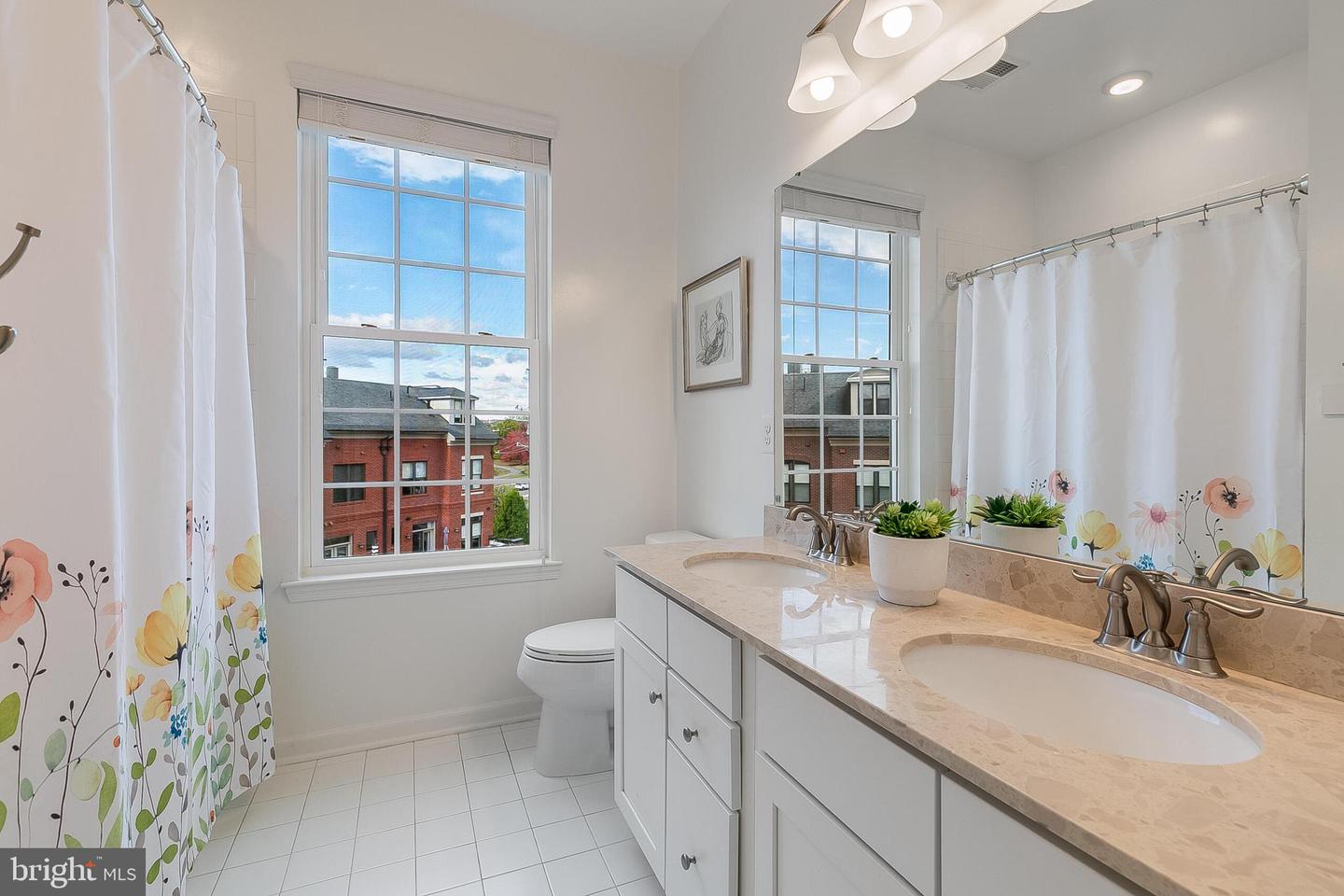 202 MURDOCH SQ SE, LEESBURG, Virginia 20175, 3 Bedrooms Bedrooms, 6 Rooms Rooms,2 BathroomsBathrooms,Residential,For sale,202 MURDOCH SQ SE,VALO2110384 MLS # VALO2110384 202 MURDOCH SQ SE, LEESBURG, Virginia 20175, 3 Bedrooms Bedrooms, 6 Rooms Rooms,2 BathroomsBathrooms,Residential,For sale,202 MURDOCH SQ SE,VALO2110384 MLS # VALO2110384