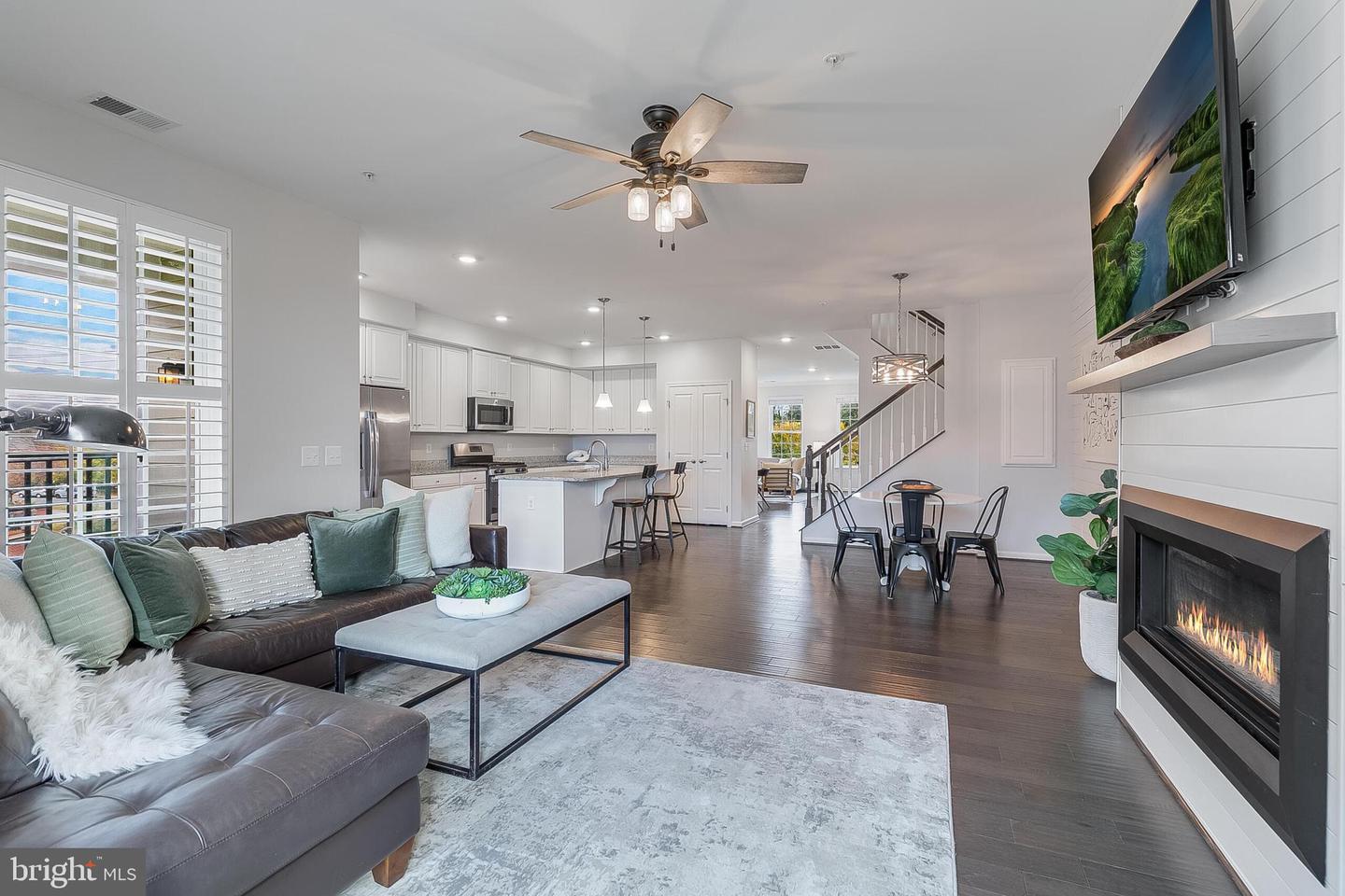 202 MURDOCH SQ SE, LEESBURG, Virginia 20175, 3 Bedrooms Bedrooms, 6 Rooms Rooms,2 BathroomsBathrooms,Residential,For sale,202 MURDOCH SQ SE,VALO2110384 MLS # VALO2110384 202 MURDOCH SQ SE, LEESBURG, Virginia 20175, 3 Bedrooms Bedrooms, 6 Rooms Rooms,2 BathroomsBathrooms,Residential,For sale,202 MURDOCH SQ SE,VALO2110384 MLS # VALO2110384