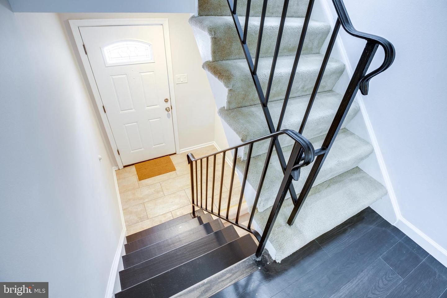 9513 BURDETT RD, BURKE, Virginia 22015, 3 Bedrooms Bedrooms, ,2 BathroomsBathrooms,Residential,For sale,9513 BURDETT RD,VAFX2277380 MLS # VAFX2277380 9513 BURDETT RD, BURKE, Virginia 22015, 3 Bedrooms Bedrooms, ,2 BathroomsBathrooms,Residential,For sale,9513 BURDETT RD,VAFX2277380 MLS # VAFX2277380