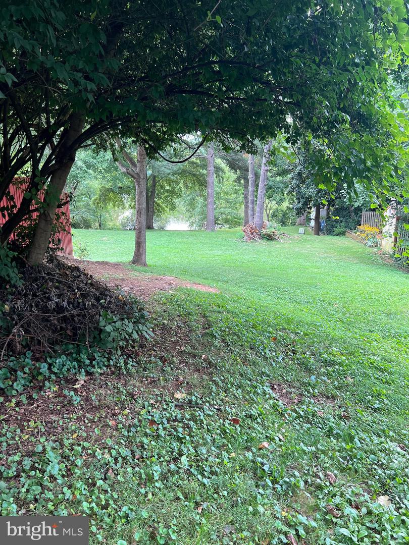 9513 BURDETT RD, BURKE, Virginia 22015, 3 Bedrooms Bedrooms, ,2 BathroomsBathrooms,Residential,For sale,9513 BURDETT RD,VAFX2277380 MLS # VAFX2277380 9513 BURDETT RD, BURKE, Virginia 22015, 3 Bedrooms Bedrooms, ,2 BathroomsBathrooms,Residential,For sale,9513 BURDETT RD,VAFX2277380 MLS # VAFX2277380