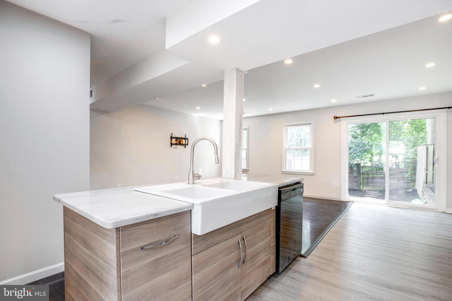 9513 BURDETT RD, BURKE, Virginia 22015, 3 Bedrooms Bedrooms, ,2 BathroomsBathrooms,Residential,For sale,9513 BURDETT RD,VAFX2277380 MLS # VAFX2277380 9513 BURDETT RD, BURKE, Virginia 22015, 3 Bedrooms Bedrooms, ,2 BathroomsBathrooms,Residential,For sale,9513 BURDETT RD,VAFX2277380 MLS # VAFX2277380