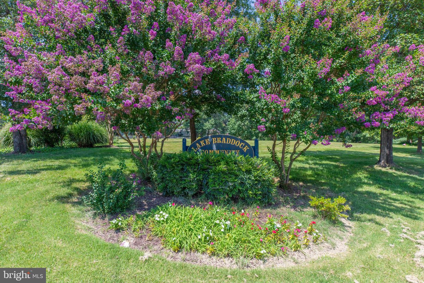 9513 BURDETT RD, BURKE, Virginia 22015, 3 Bedrooms Bedrooms, ,2 BathroomsBathrooms,Residential,For sale,9513 BURDETT RD,VAFX2277380 MLS # VAFX2277380 9513 BURDETT RD, BURKE, Virginia 22015, 3 Bedrooms Bedrooms, ,2 BathroomsBathrooms,Residential,For sale,9513 BURDETT RD,VAFX2277380 MLS # VAFX2277380