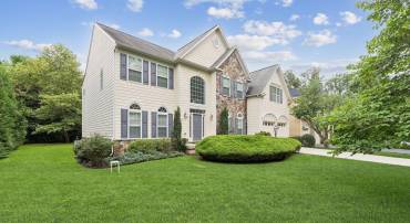 7351 NICOLE MARIE CT, MCLEAN, Virginia 22101, 6 Bedrooms Bedrooms, 11 Rooms Rooms,5 BathroomsBathrooms,Residential,For sale,7351 NICOLE MARIE CT,VAFX2277386 MLS # VAFX2277386