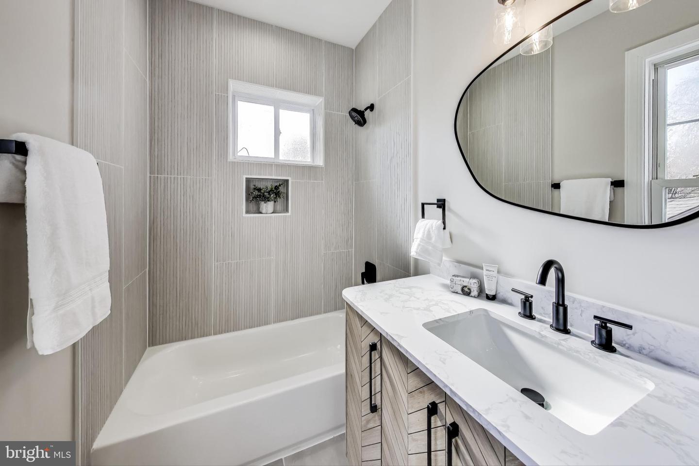 4301 KANSAS AVE NW, WASHINGTON, District Of Columbia 20011, 9 Bedrooms Bedrooms, ,4 BathroomsBathrooms,Residential,For sale,4301 KANSAS AVE NW,DCDC2230108 MLS # DCDC2230108