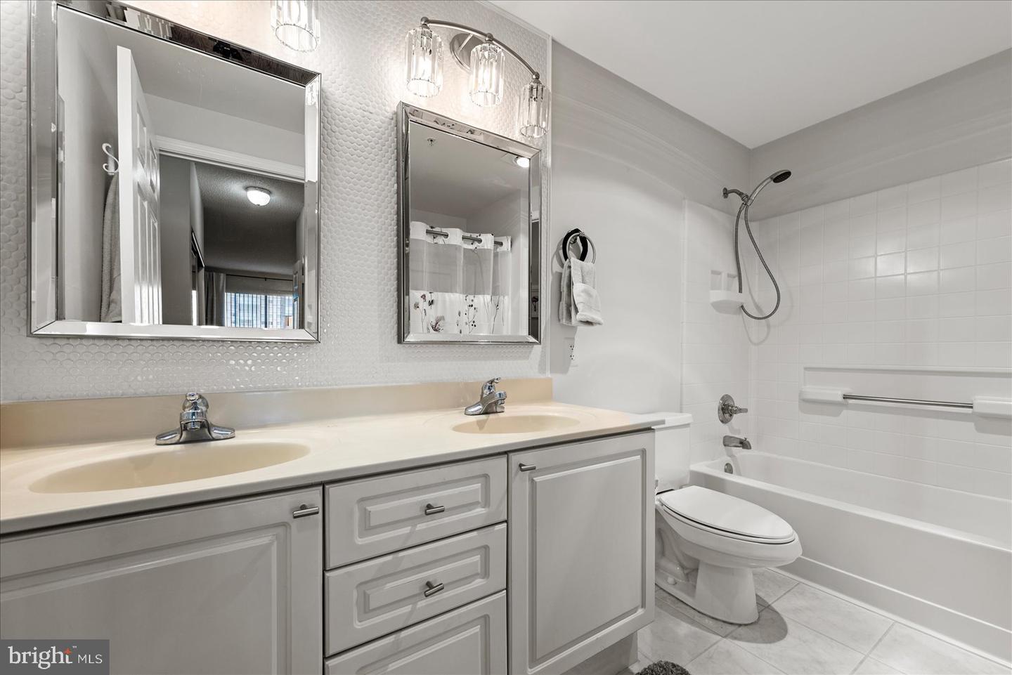 19375 CYPRESS RIDGE TER #207, LEESBURG, Virginia 20176, 2 Bedrooms Bedrooms, ,2 BathroomsBathrooms,Residential,For sale,19375 CYPRESS RIDGE TER #207,VALO2110406 MLS # VALO2110406 19375 CYPRESS RIDGE TER #207, LEESBURG, Virginia 20176, 2 Bedrooms Bedrooms, ,2 BathroomsBathrooms,Residential,For sale,19375 CYPRESS RIDGE TER #207,VALO2110406 MLS # VALO2110406