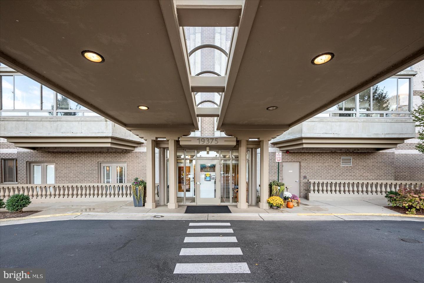 19375 CYPRESS RIDGE TER #207, LEESBURG, Virginia 20176, 2 Bedrooms Bedrooms, ,2 BathroomsBathrooms,Residential,For sale,19375 CYPRESS RIDGE TER #207,VALO2110406 MLS # VALO2110406 19375 CYPRESS RIDGE TER #207, LEESBURG, Virginia 20176, 2 Bedrooms Bedrooms, ,2 BathroomsBathrooms,Residential,For sale,19375 CYPRESS RIDGE TER #207,VALO2110406 MLS # VALO2110406