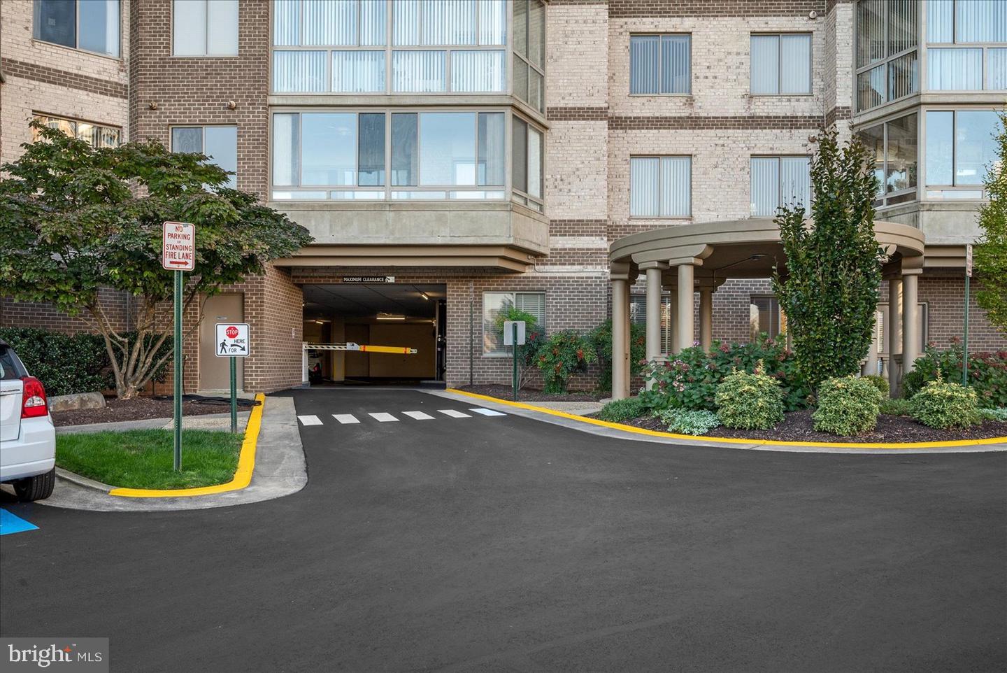 19375 CYPRESS RIDGE TER #207, LEESBURG, Virginia 20176, 2 Bedrooms Bedrooms, ,2 BathroomsBathrooms,Residential,For sale,19375 CYPRESS RIDGE TER #207,VALO2110406 MLS # VALO2110406 19375 CYPRESS RIDGE TER #207, LEESBURG, Virginia 20176, 2 Bedrooms Bedrooms, ,2 BathroomsBathrooms,Residential,For sale,19375 CYPRESS RIDGE TER #207,VALO2110406 MLS # VALO2110406