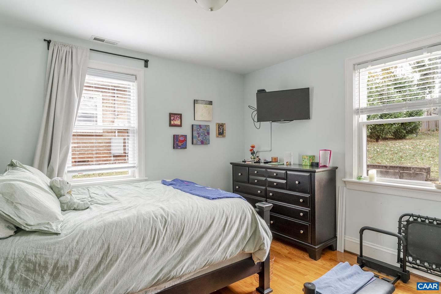 203 RAYMOND AVE, CHARLOTTESVILLE, Virginia 22903, 3 Bedrooms Bedrooms, ,2 BathroomsBathrooms,Residential,For sale,203 RAYMOND AVE,670662 MLS # 670662