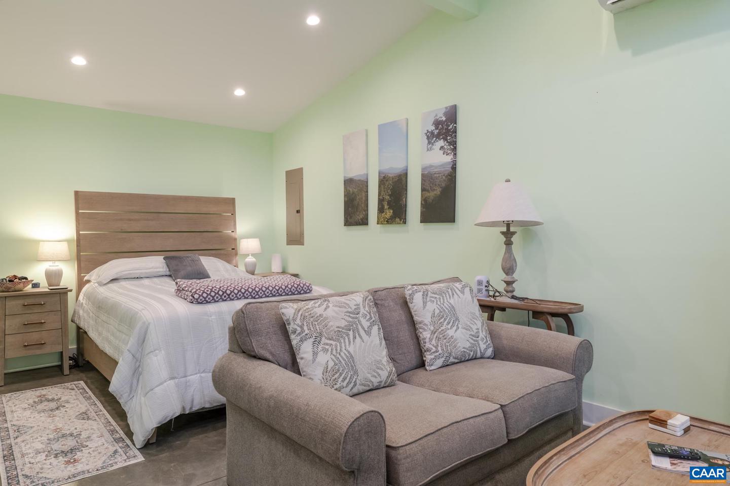 203 RAYMOND AVE, CHARLOTTESVILLE, Virginia 22903, 3 Bedrooms Bedrooms, ,2 BathroomsBathrooms,Residential,For sale,203 RAYMOND AVE,670662 MLS # 670662