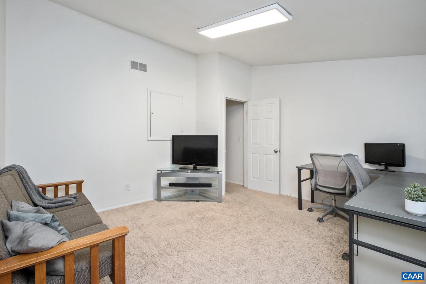 407 VALLEY ROAD EXT #A, CHARLOTTESVILLE, Virginia 22903, 3 Bedrooms Bedrooms, ,1 BathroomBathrooms,Residential,For sale,407 VALLEY ROAD EXT #A,670665 MLS # 670665 407 VALLEY ROAD EXT #A, CHARLOTTESVILLE, Virginia 22903, 3 Bedrooms Bedrooms, ,1 BathroomBathrooms,Residential,For sale,407 VALLEY ROAD EXT #A,670665 MLS # 670665