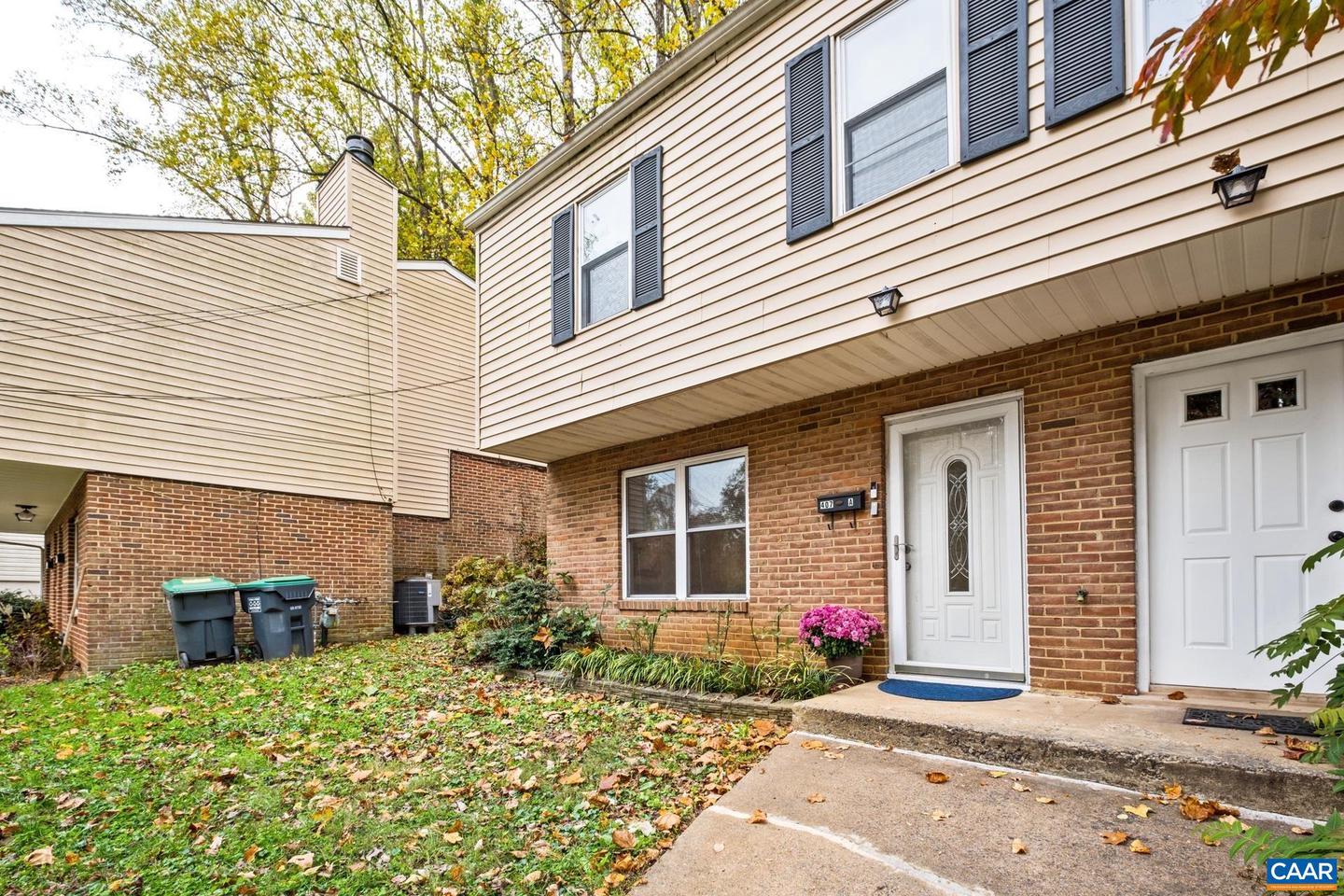 407 VALLEY ROAD EXT #A, CHARLOTTESVILLE, Virginia 22903, 3 Bedrooms Bedrooms, ,1 BathroomBathrooms,Residential,For sale,407 VALLEY ROAD EXT #A,670665 MLS # 670665 407 VALLEY ROAD EXT #A, CHARLOTTESVILLE, Virginia 22903, 3 Bedrooms Bedrooms, ,1 BathroomBathrooms,Residential,For sale,407 VALLEY ROAD EXT #A,670665 MLS # 670665