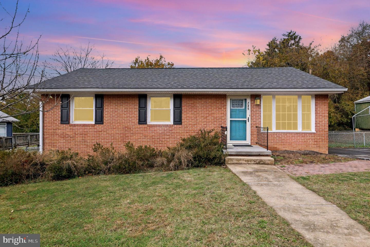 289 LOCUST DR, STRASBURG, Virginia 22657, 4 Bedrooms Bedrooms, 7 Rooms Rooms,2 BathroomsBathrooms,Residential,For sale,289 LOCUST DR,VASH2012914 MLS # VASH2012914 289 LOCUST DR, STRASBURG, Virginia 22657, 4 Bedrooms Bedrooms, 7 Rooms Rooms,2 BathroomsBathrooms,Residential,For sale,289 LOCUST DR,VASH2012914 MLS # VASH2012914