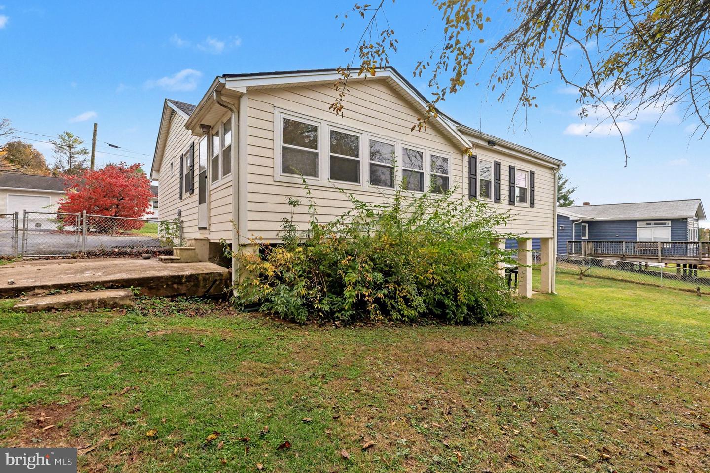 289 LOCUST DR, STRASBURG, Virginia 22657, 4 Bedrooms Bedrooms, 7 Rooms Rooms,2 BathroomsBathrooms,Residential,For sale,289 LOCUST DR,VASH2012914 MLS # VASH2012914 289 LOCUST DR, STRASBURG, Virginia 22657, 4 Bedrooms Bedrooms, 7 Rooms Rooms,2 BathroomsBathrooms,Residential,For sale,289 LOCUST DR,VASH2012914 MLS # VASH2012914