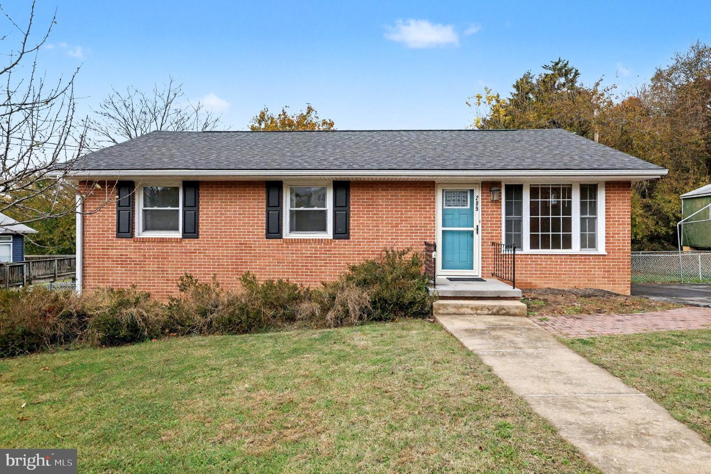 289 LOCUST DR, STRASBURG, Virginia 22657, 4 Bedrooms Bedrooms, 7 Rooms Rooms,2 BathroomsBathrooms,Residential,For sale,289 LOCUST DR,VASH2012914 MLS # VASH2012914 289 LOCUST DR, STRASBURG, Virginia 22657, 4 Bedrooms Bedrooms, 7 Rooms Rooms,2 BathroomsBathrooms,Residential,For sale,289 LOCUST DR,VASH2012914 MLS # VASH2012914