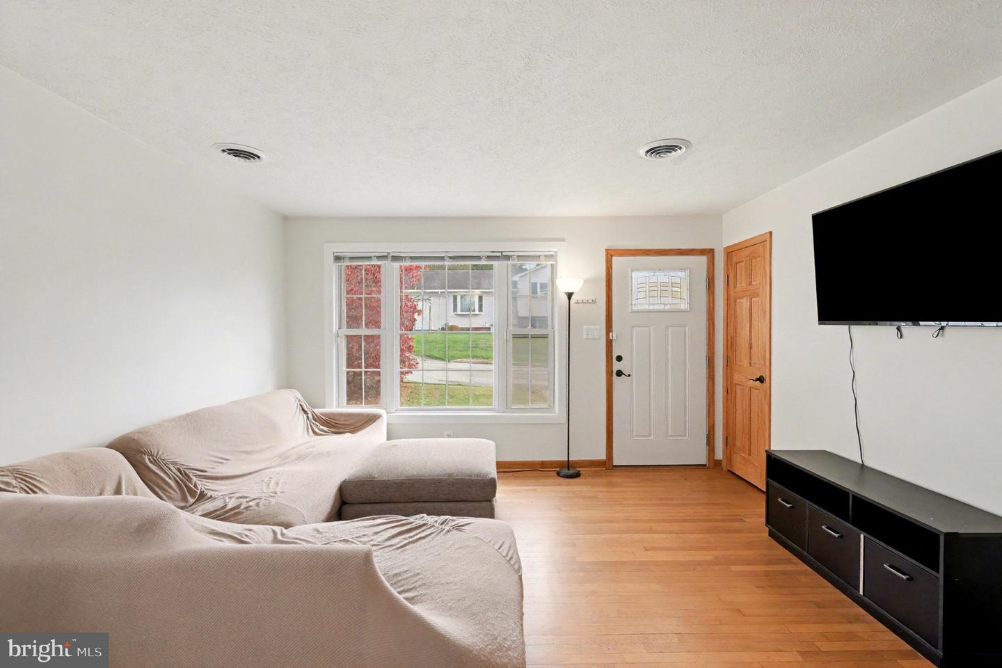 289 LOCUST DR, STRASBURG, Virginia 22657, 4 Bedrooms Bedrooms, 7 Rooms Rooms,2 BathroomsBathrooms,Residential,For sale,289 LOCUST DR,VASH2012914 MLS # VASH2012914 289 LOCUST DR, STRASBURG, Virginia 22657, 4 Bedrooms Bedrooms, 7 Rooms Rooms,2 BathroomsBathrooms,Residential,For sale,289 LOCUST DR,VASH2012914 MLS # VASH2012914