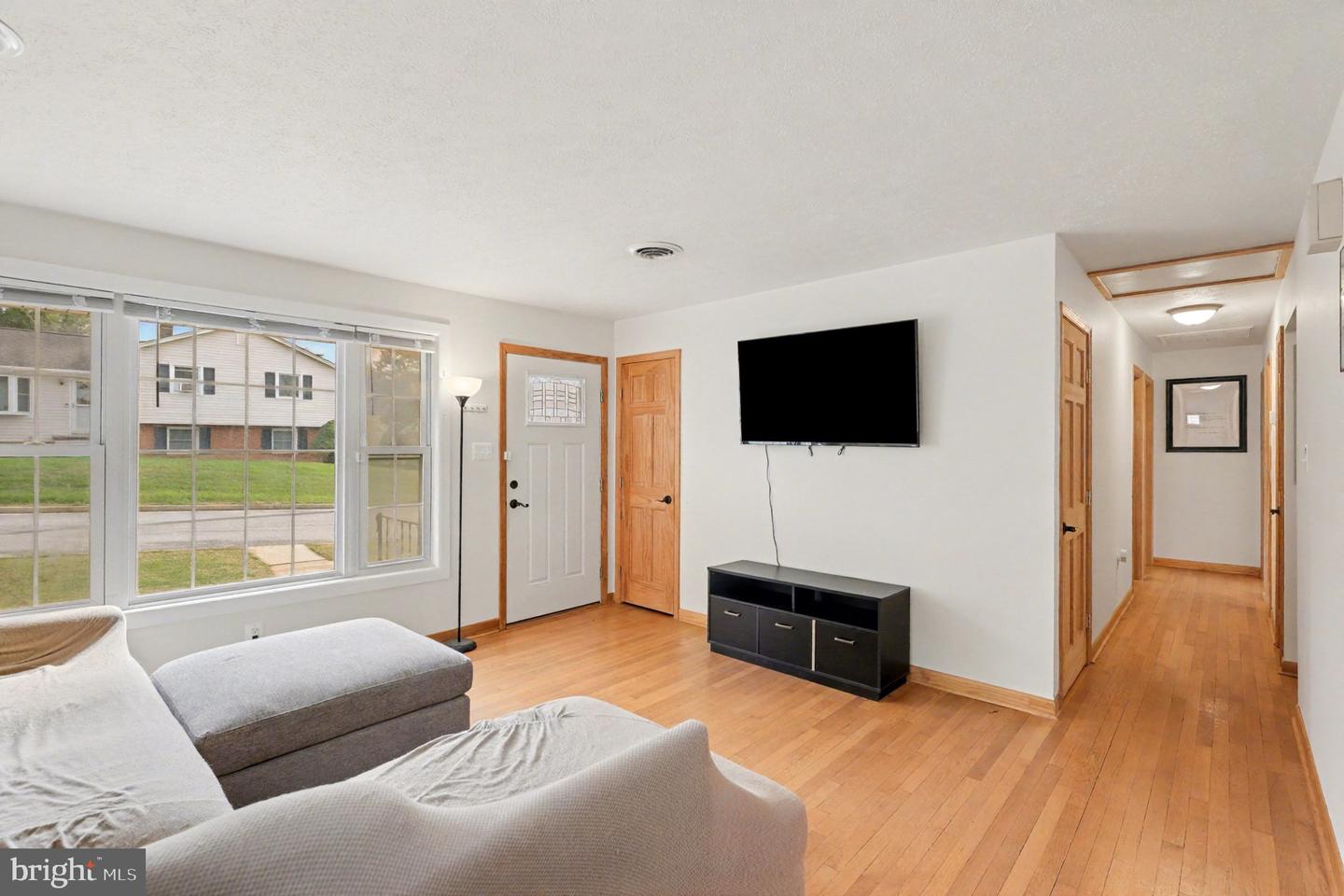 289 LOCUST DR, STRASBURG, Virginia 22657, 4 Bedrooms Bedrooms, 7 Rooms Rooms,2 BathroomsBathrooms,Residential,For sale,289 LOCUST DR,VASH2012914 MLS # VASH2012914 289 LOCUST DR, STRASBURG, Virginia 22657, 4 Bedrooms Bedrooms, 7 Rooms Rooms,2 BathroomsBathrooms,Residential,For sale,289 LOCUST DR,VASH2012914 MLS # VASH2012914