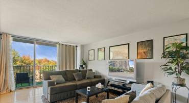 2059 HUNTINGTON AVE #614, ALEXANDRIA, Virginia 22303, 2 Bedrooms Bedrooms, ,2 BathroomsBathrooms,Residential,For sale,2059 HUNTINGTON AVE #614,VAFX2277286 MLS # VAFX2277286