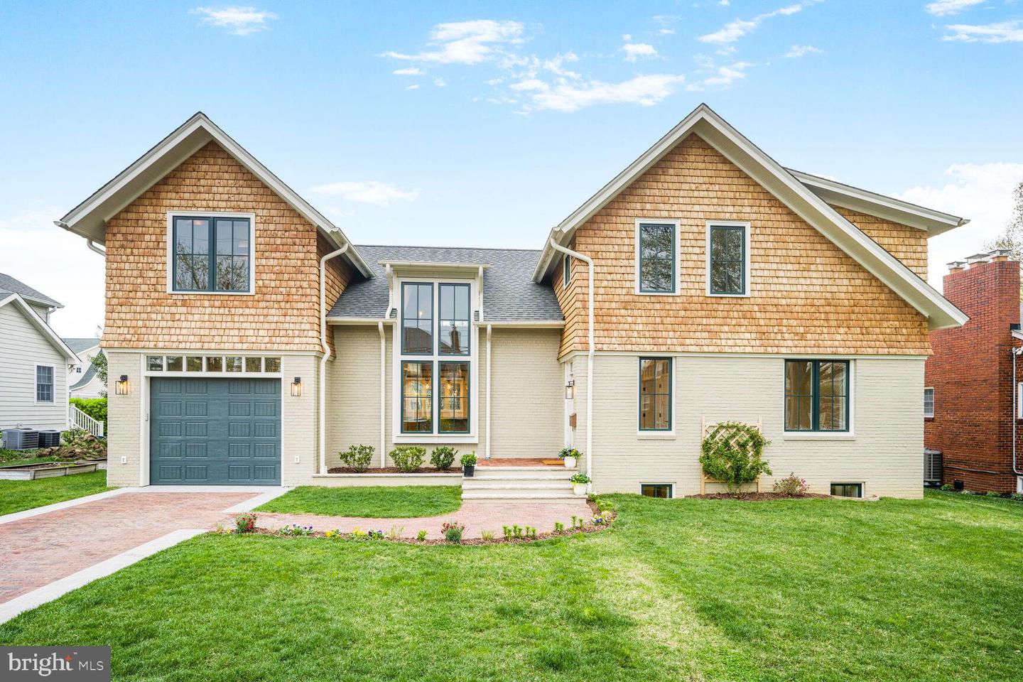 605 HILLTOP TER, ALEXANDRIA, Virginia 22301, 6 Bedrooms Bedrooms, ,5 BathroomsBathrooms,Residential,For sale,605 HILLTOP TER,VAAX2045750 MLS # VAAX2045750