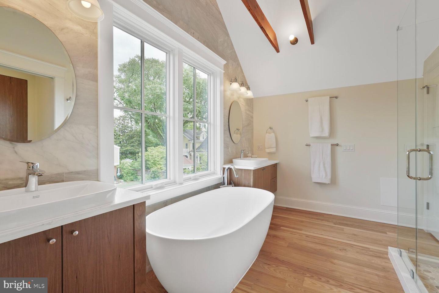 605 HILLTOP TER, ALEXANDRIA, Virginia 22301, 6 Bedrooms Bedrooms, ,5 BathroomsBathrooms,Residential,For sale,605 HILLTOP TER,VAAX2045750 MLS # VAAX2045750