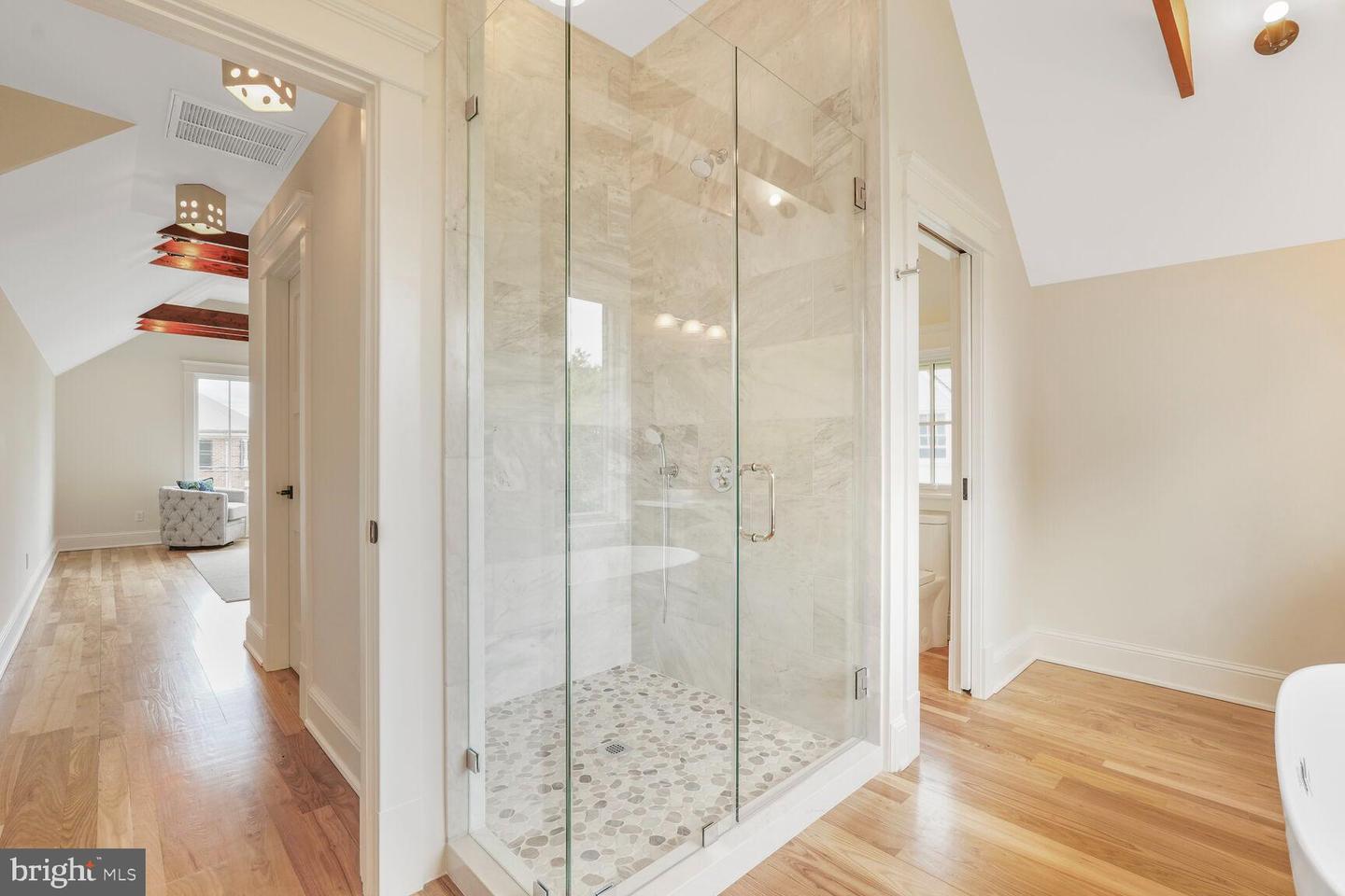 605 HILLTOP TER, ALEXANDRIA, Virginia 22301, 6 Bedrooms Bedrooms, ,5 BathroomsBathrooms,Residential,For sale,605 HILLTOP TER,VAAX2045750 MLS # VAAX2045750