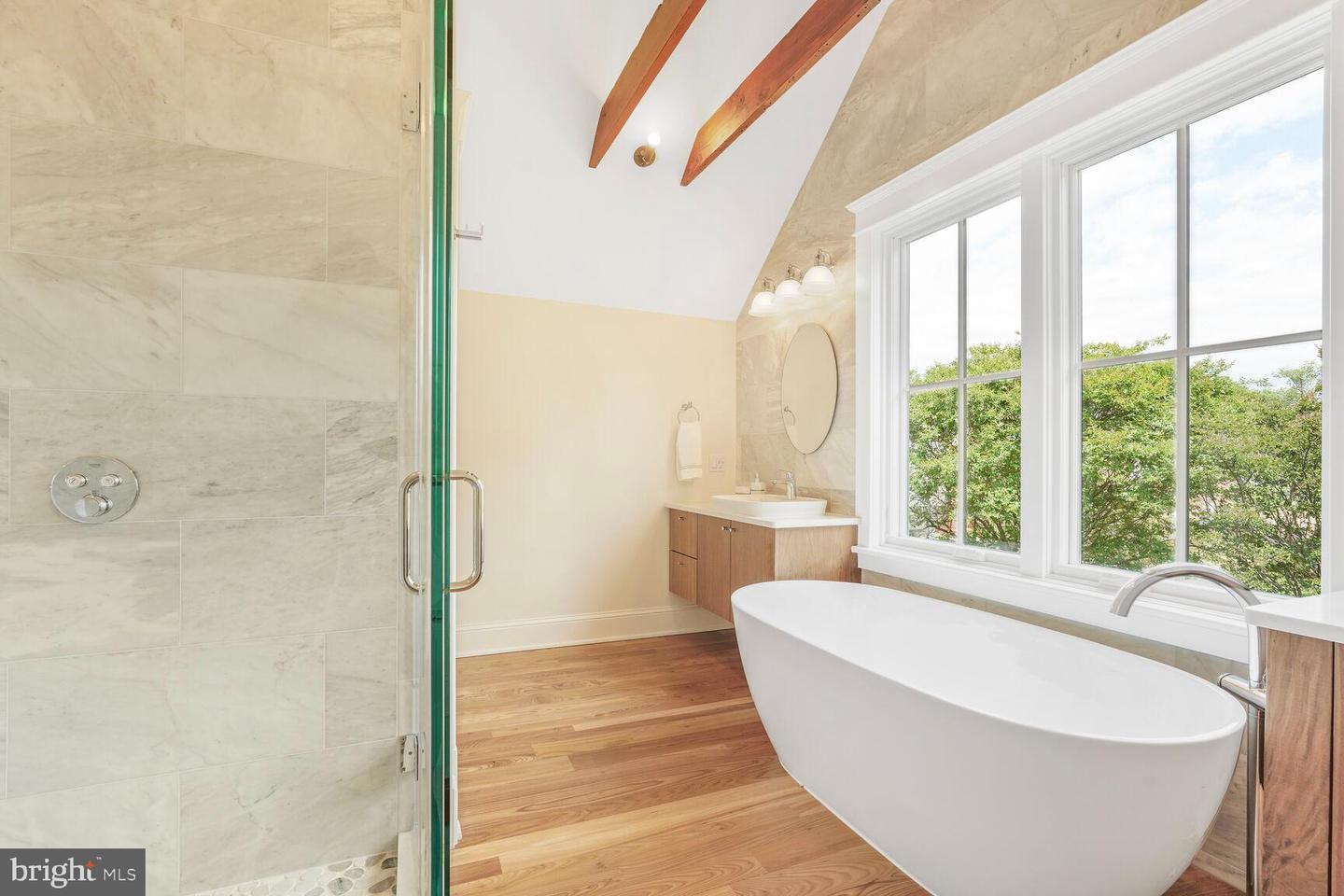 605 HILLTOP TER, ALEXANDRIA, Virginia 22301, 6 Bedrooms Bedrooms, ,5 BathroomsBathrooms,Residential,For sale,605 HILLTOP TER,VAAX2045750 MLS # VAAX2045750